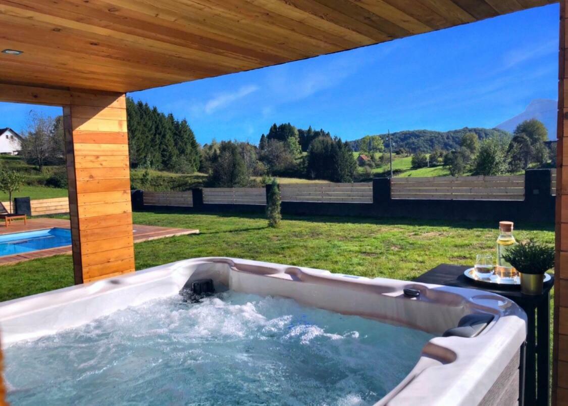 Villa Zoe Luxury House Gomirje Esterno foto